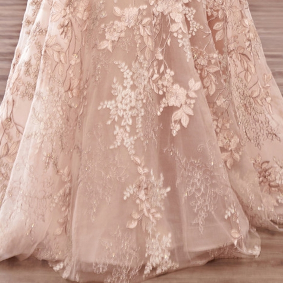 COPY - Wedding dress - Picture 5 of 10